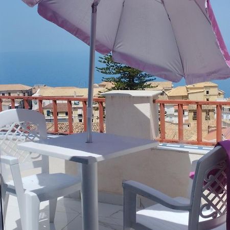 "Lo Studiolo" Apartment Піццо Екстер'єр фото