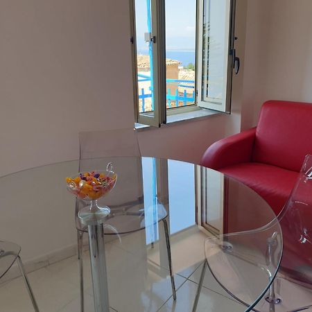 "Lo Studiolo" Apartment Піццо Екстер'єр фото