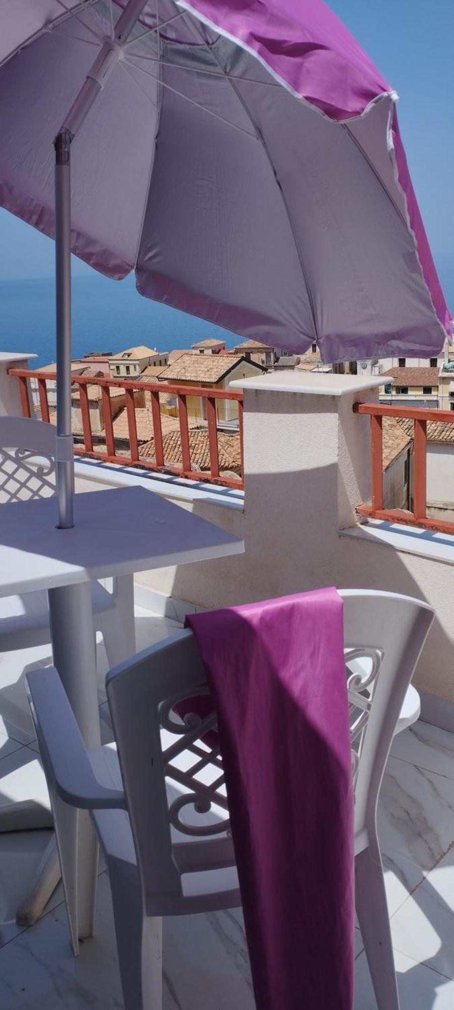 "Lo Studiolo" Apartment Піццо Екстер'єр фото